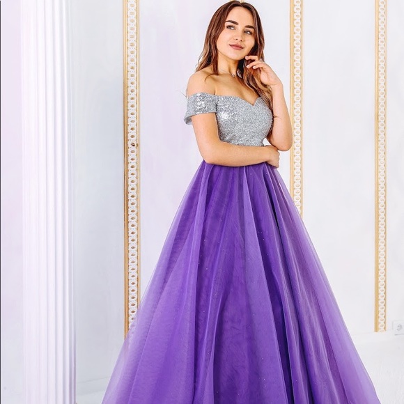 Silver top lining and violet/purple bottom - Picture 1 of 1